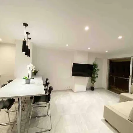 Carre Or - Standing Hyper Centre 2 Min Saint-Raphael (Var)